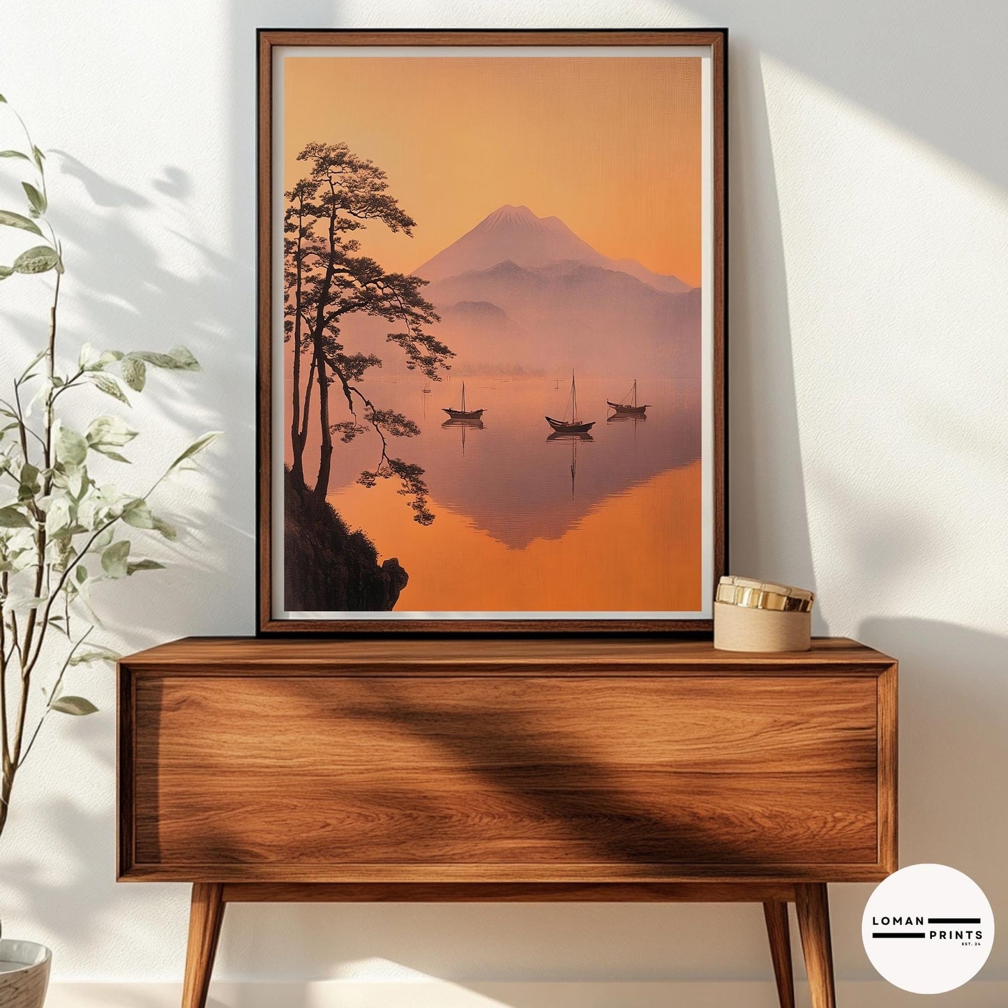 GH08_Sailing boats on Misty Lake w Mount Fuji